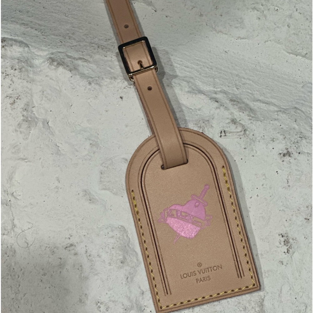 Louis Vuitton Tag